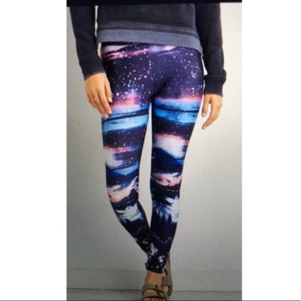 American Eagle Galaxy Print Leggings Size Medium